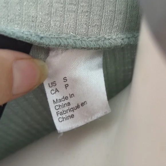 H&M Divided Teal Ribbed Top - Picture 6 of 7